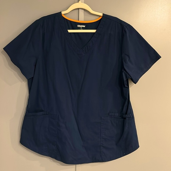 Women’s Scrub Top - Picture 1 of 2